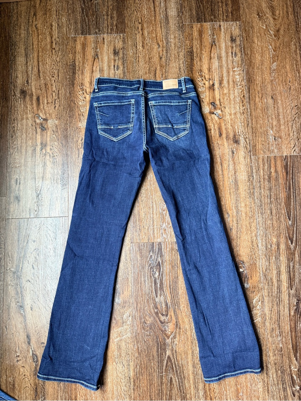 Like new! Dark Blue Straight-Leg Jeans